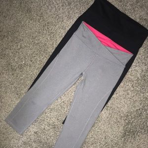 2 pairs of Capri leggings